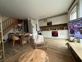 Elegant Bohemian Olympics Apartment - Near Paris